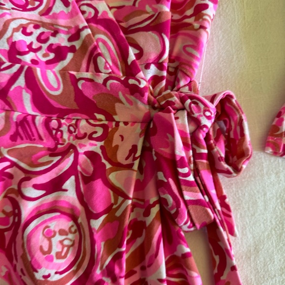 MOVING SALE: Lilly Pulitzer Karlie Wrap Romper in Mango Salsa size XS - Picture 6 of 6